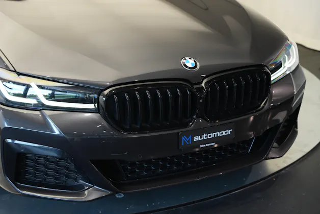 BMW 520d xDrive 48V Touring M Sport Steptronic *CH-Fahrzeug* *Sophistograu*