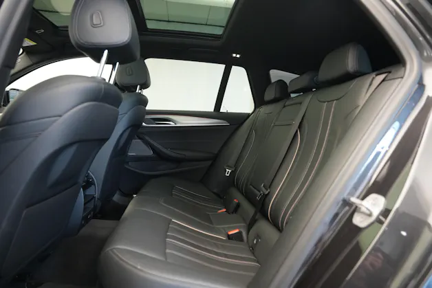 BMW 520d xDrive 48V Touring M Sport Steptronic *CH-Fahrzeug* *Sophistograu*