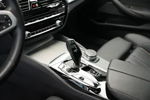 BMW 520d xDrive 48V Touring M Sport Steptronic *CH-Fahrzeug* *Sophistograu*