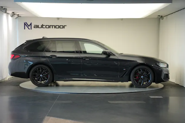 BMW 520d xDrive 48V Touring M Sport Steptronic *CH-Fahrzeug* *Sophistograu*