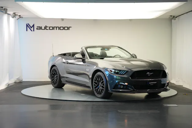 FORD Mustang Convertible 5.0 V8 GT Automat