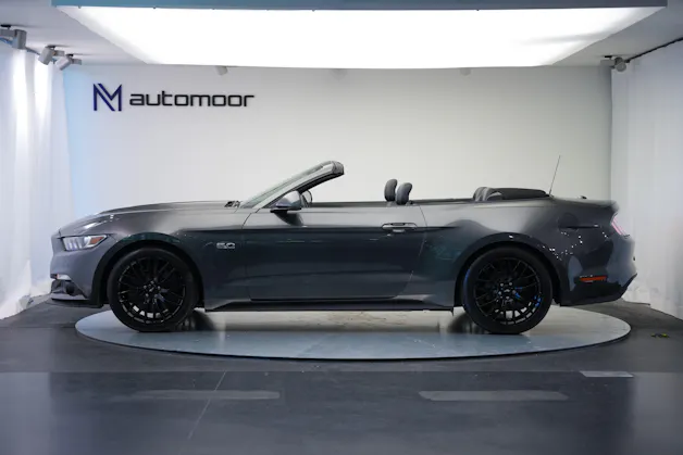 FORD Mustang Convertible 5.0 V8 GT Automat