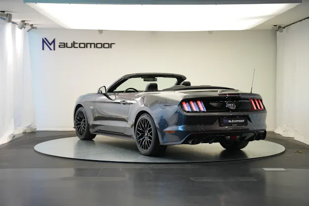 FORD Mustang Convertible 5.0 V8 GT Automat