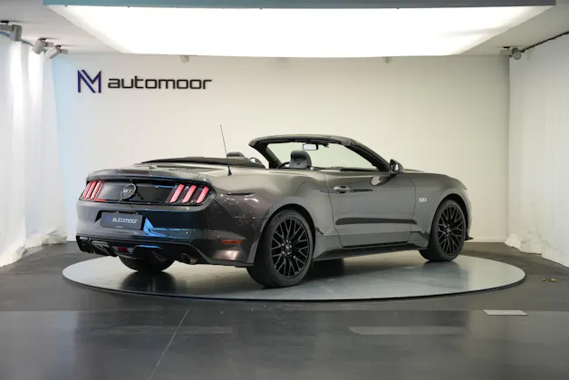FORD Mustang Convertible 5.0 V8 GT Automat