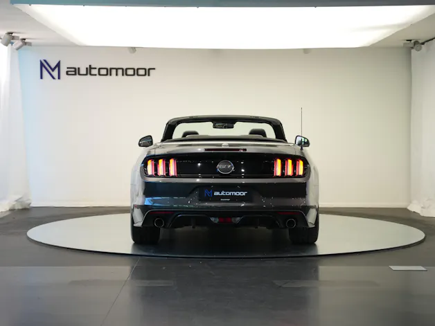 FORD Mustang Convertible 5.0 V8 GT Automat