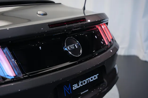 FORD Mustang Convertible 5.0 V8 GT Automat