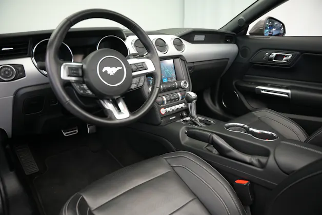 FORD Mustang Convertible 5.0 V8 GT Automat