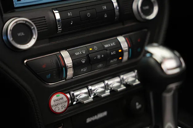 FORD Mustang Convertible 5.0 V8 GT Automat