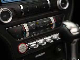 FORD Mustang Convertible 5.0 V8 GT Automat