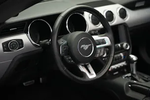 FORD Mustang Convertible 5.0 V8 GT Automat