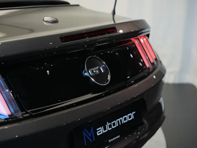 FORD Mustang Convertible 5.0 V8 GT Automat