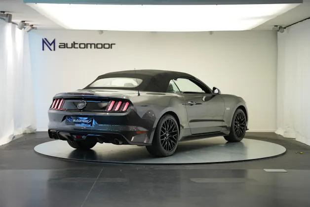 FORD Mustang Convertible 5.0 V8 GT Automat