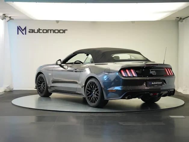 FORD Mustang Convertible 5.0 V8 GT Automat