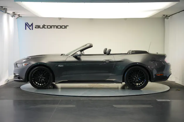 FORD Mustang Convertible 5.0 V8 GT Automat