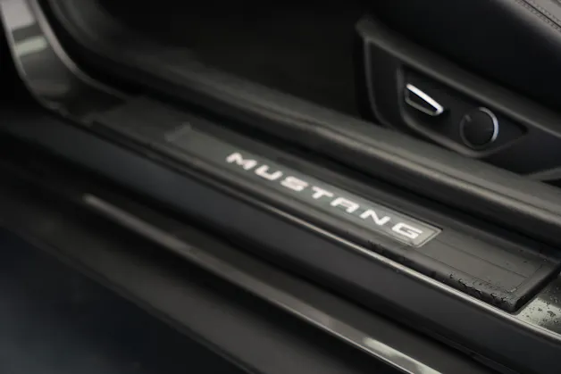 FORD Mustang Convertible 5.0 V8 GT Automat