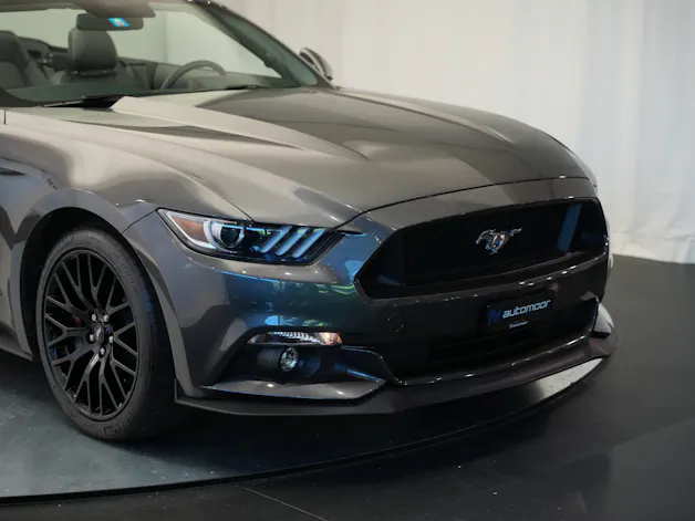 FORD Mustang Convertible 5.0 V8 GT Automat