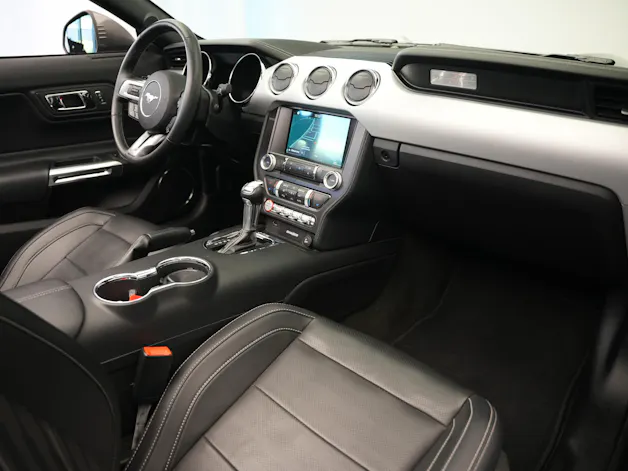 FORD Mustang Convertible 5.0 V8 GT Automat