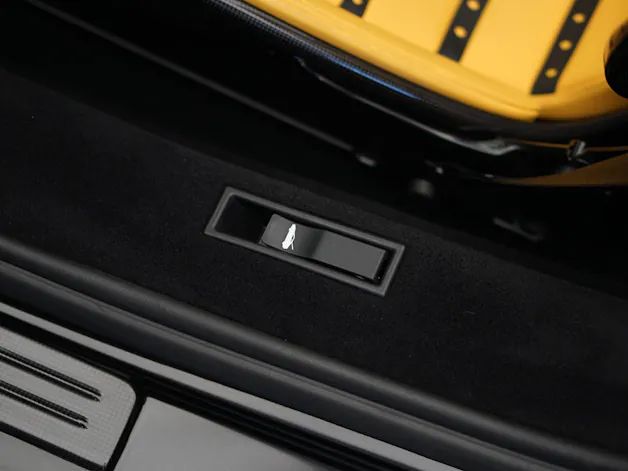 FERRARI SF90 Spider *Novitec* *Daytona* *Carbon* *Nero Daytona*
