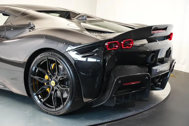 FERRARI SF90 Spider *Novitec* *Daytona* *Carbon* *Nero Daytona*