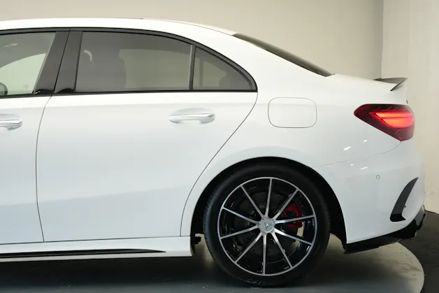 MERCEDES-BENZ A AMG 35 4Matic+ 8G-DCT *Performance Sitze* *Facelift*