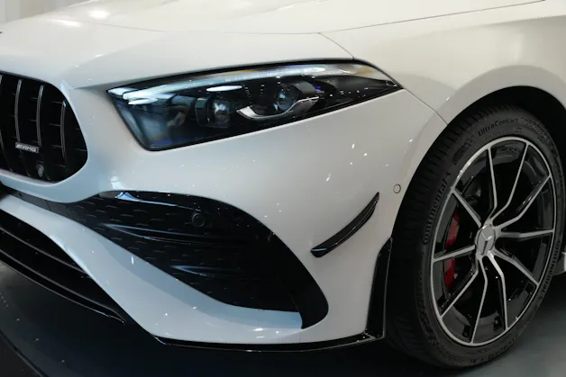 MERCEDES-BENZ A AMG 35 4Matic+ 8G-DCT *Performance Sitze* *Facelift*