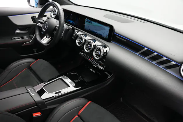 MERCEDES-BENZ A AMG 35 4Matic+ 8G-DCT *Performance Sitze* *Facelift*