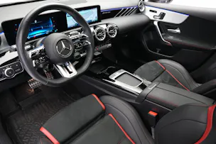 MERCEDES-BENZ A AMG 35 4Matic+ 8G-DCT *Performance Sitze* *Facelift*