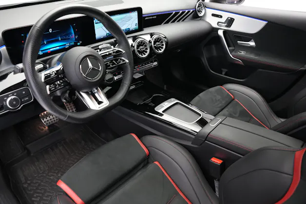 MERCEDES-BENZ A AMG 35 4Matic+ 8G-DCT *Performance Sitze* *Facelift*