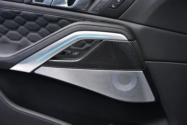 BMW X6M Steptronic M Competition *CH-Fahrzeug* *Carbon* *B&W*