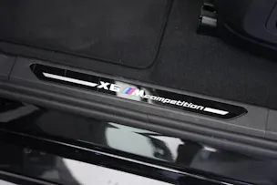 BMW X6M Steptronic M Competition *CH-Fahrzeug* *Carbon* *B&W*
