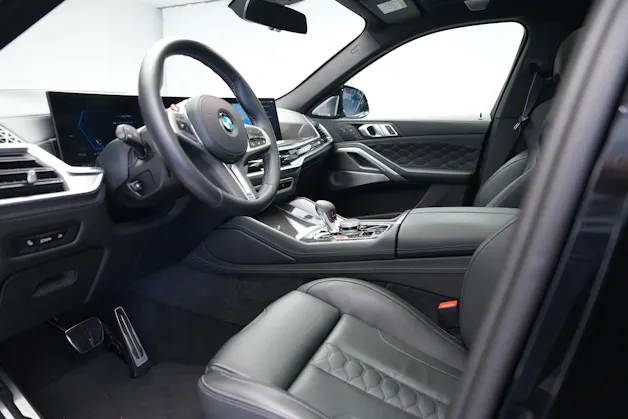 BMW X6M Steptronic M Competition *CH-Fahrzeug* *Carbon* *B&W*