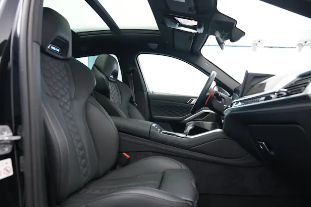 BMW X6M Steptronic M Competition *CH-Fahrzeug* *Carbon* *B&W*