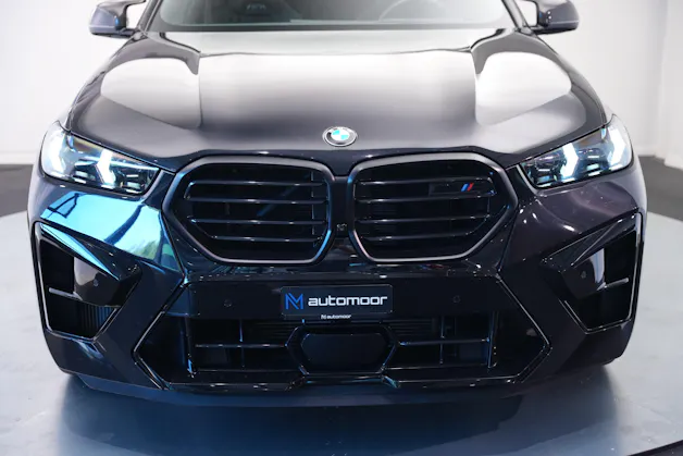 BMW X6M Steptronic M Competition *CH-Fahrzeug* *Carbon* *B&W*