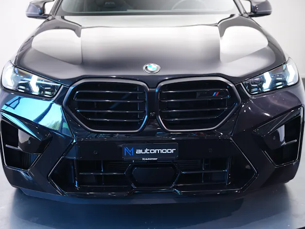 BMW X6M Steptronic M Competition *CH-Fahrzeug* *Carbon* *B&W*