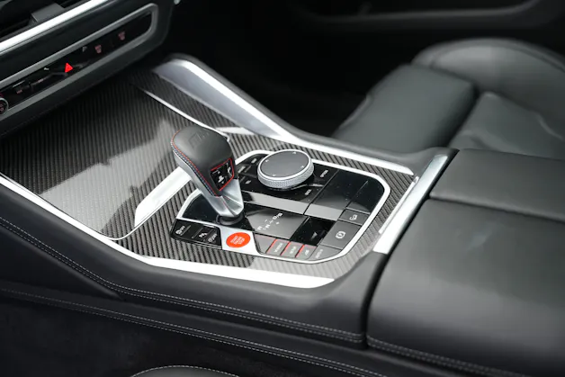 BMW X6M Steptronic M Competition *CH-Fahrzeug* *Carbon* *B&W*