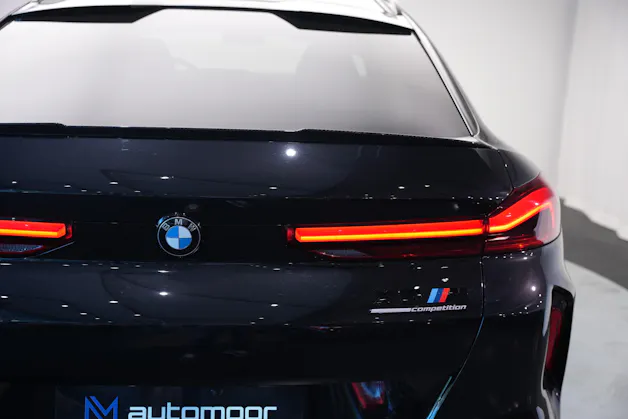 BMW X6M Steptronic M Competition *CH-Fahrzeug* *Carbon* *B&W*