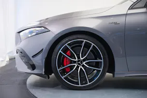 MERCEDES-BENZ A AMG 35 4Matic+ 8G-DCT *CH-Fahrzeug* *Panorama* *HuD* *Burmester*