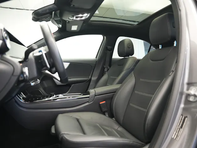 MERCEDES-BENZ A AMG 35 4Matic+ 8G-DCT *CH-Fahrzeug* *Panorama* *HuD* *Burmester*