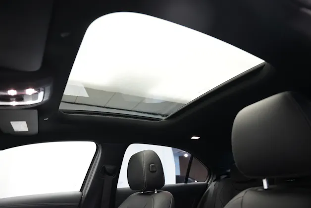 MERCEDES-BENZ A AMG 35 4Matic+ 8G-DCT *CH-Fahrzeug* *Panorama* *HuD* *Burmester*