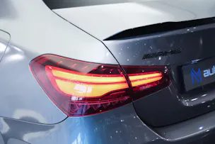 MERCEDES-BENZ A AMG 35 4Matic+ 8G-DCT *CH-Fahrzeug* *Panorama* *HuD* *Burmester*