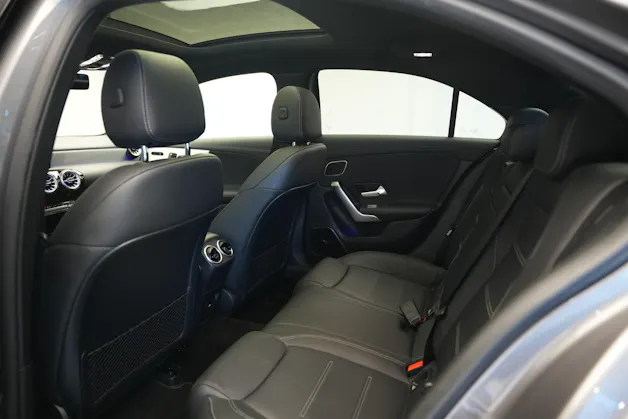 MERCEDES-BENZ A AMG 35 4Matic+ 8G-DCT *CH-Fahrzeug* *Panorama* *HuD* *Burmester*