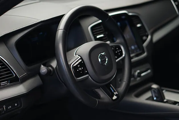 VOLVO XC90 T8 eAWD PluginHybrid R-Design Geartronic *Gratisservice* *7 Plätze*