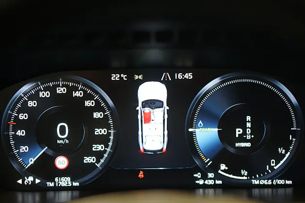 VOLVO XC90 T8 eAWD PluginHybrid R-Design Geartronic *Gratisservice* *7 Plätze*