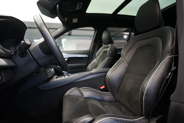 VOLVO XC90 T8 eAWD PluginHybrid R-Design Geartronic *Gratisservice* *7 Plätze*