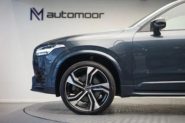VOLVO XC90 T8 eAWD PluginHybrid R-Design Geartronic *Gratisservice* *7 Plätze*