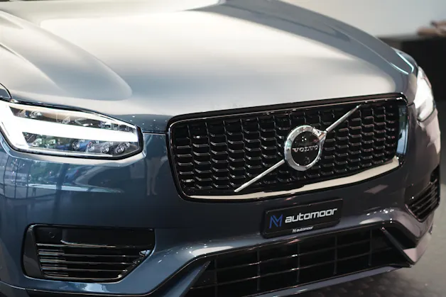 VOLVO XC90 T8 eAWD PluginHybrid R-Design Geartronic *Gratisservice* *7 Plätze*