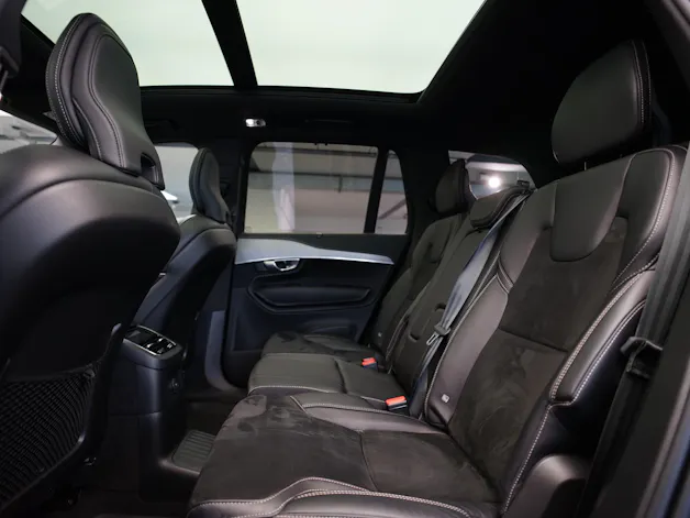 VOLVO XC90 T8 eAWD PluginHybrid R-Design Geartronic *Gratisservice* *7 Plätze*