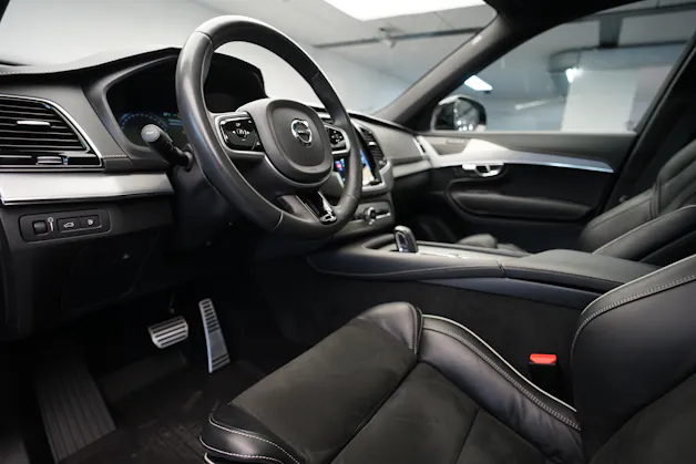 VOLVO XC90 T8 eAWD PluginHybrid R-Design Geartronic *Gratisservice* *7 Plätze*