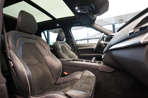 VOLVO XC90 T8 eAWD PluginHybrid R-Design Geartronic *Gratisservice* *7 Plätze*