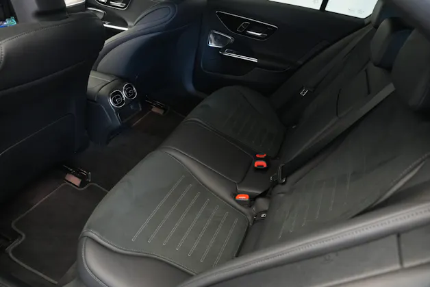 MERCEDES-BENZ C 300e 4Matic AMG Line *CH-Fahrzeug*